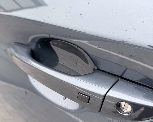 Синий Хендай Kona Electric, объемом двигателя 0 л и пробегом 60 тыс. км за 16300 $, фото 8 на Automoto.ua