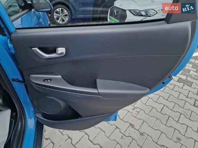 Синий Хендай Kona Electric, объемом двигателя 0 л и пробегом 95 тыс. км за 16600 $, фото 40 на Automoto.ua