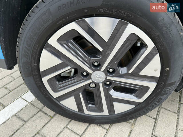 Синий Хендай Kona Electric, объемом двигателя 0 л и пробегом 50 тыс. км за 16500 $, фото 21 на Automoto.ua