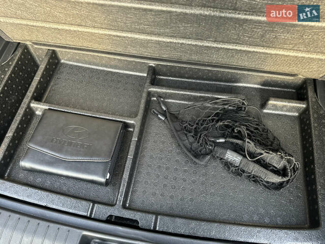 Синий Хендай Kona Electric, объемом двигателя 0 л и пробегом 65 тыс. км за 18500 $, фото 123 на Automoto.ua