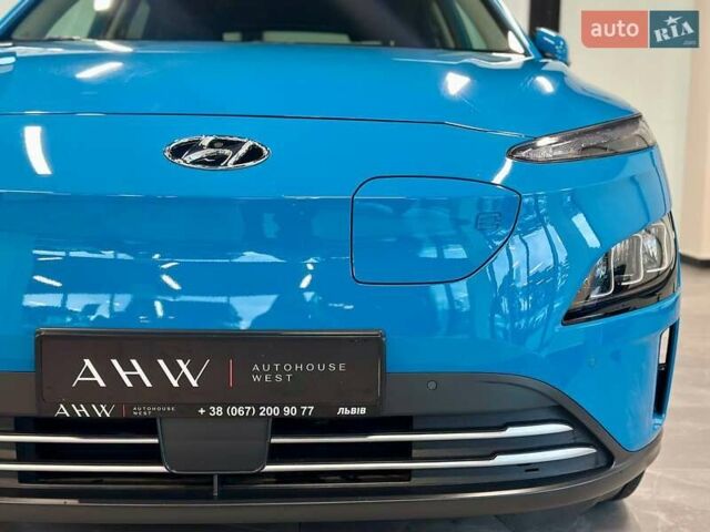 Синий Хендай Kona Electric, объемом двигателя 0 л и пробегом 31 тыс. км за 17700 $, фото 3 на Automoto.ua