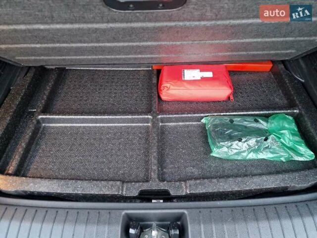 Синий Хендай Kona Electric, объемом двигателя 0 л и пробегом 95 тыс. км за 16600 $, фото 49 на Automoto.ua