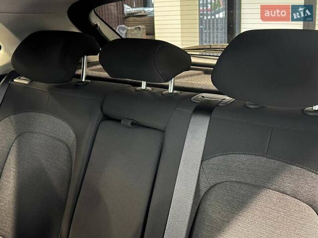 Синий Хендай Kona Electric, объемом двигателя 0 л и пробегом 31 тыс. км за 17700 $, фото 27 на Automoto.ua