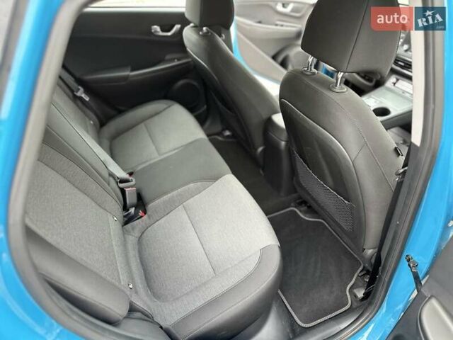 Синий Хендай Kona Electric, объемом двигателя 0 л и пробегом 49 тыс. км за 19950 $, фото 126 на Automoto.ua