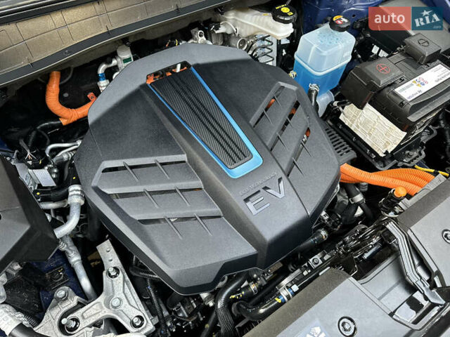 Синий Хендай Kona Electric, объемом двигателя 0 л и пробегом 65 тыс. км за 18500 $, фото 126 на Automoto.ua