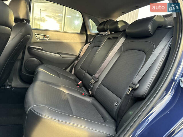 Синий Хендай Kona Electric, объемом двигателя 0 л и пробегом 65 тыс. км за 18500 $, фото 87 на Automoto.ua