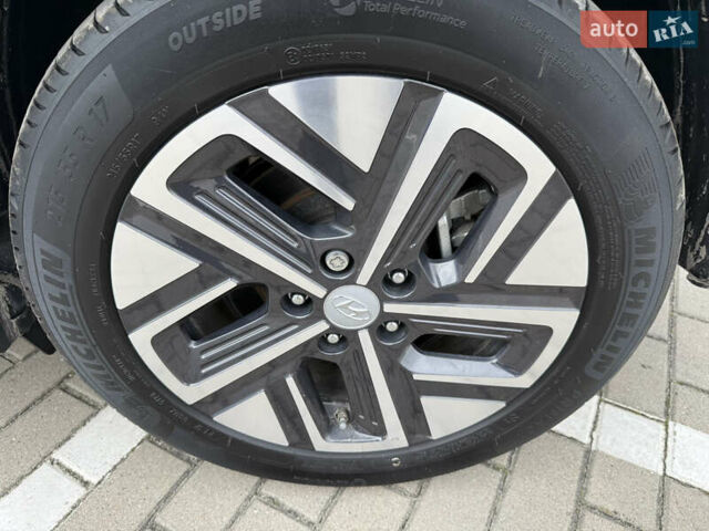 Синий Хендай Kona Electric, объемом двигателя 0 л и пробегом 50 тыс. км за 16500 $, фото 20 на Automoto.ua