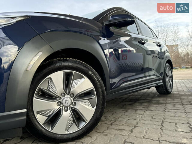 Синий Хендай Kona Electric, объемом двигателя 0 л и пробегом 65 тыс. км за 18500 $, фото 32 на Automoto.ua