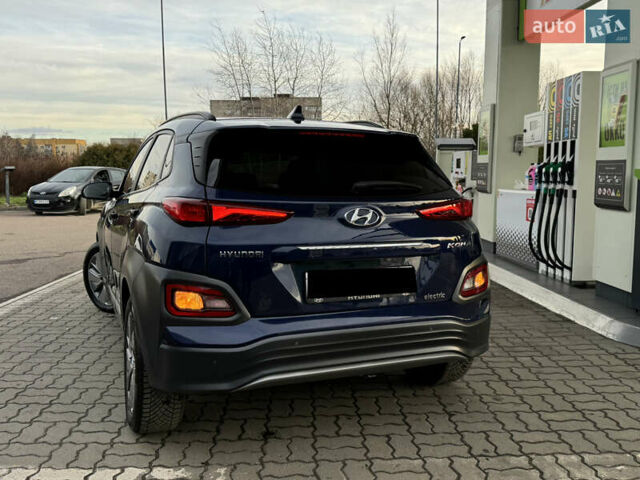 Синий Хендай Kona Electric, объемом двигателя 0 л и пробегом 65 тыс. км за 18500 $, фото 45 на Automoto.ua