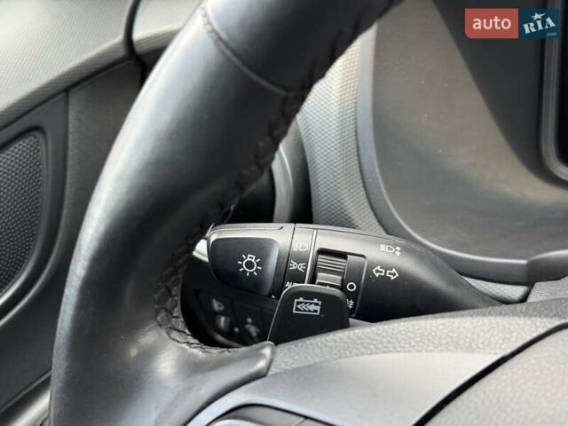 Синий Хендай Kona Electric, объемом двигателя 0 л и пробегом 84 тыс. км за 17900 $, фото 18 на Automoto.ua