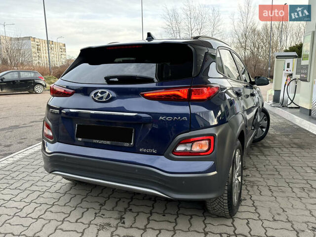 Синий Хендай Kona Electric, объемом двигателя 0 л и пробегом 65 тыс. км за 18500 $, фото 63 на Automoto.ua