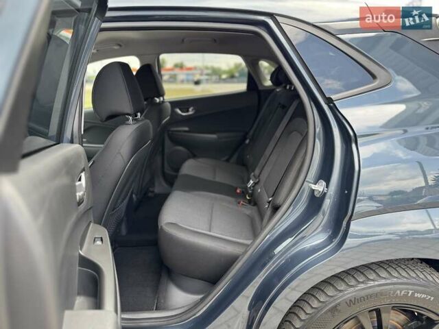 Синий Хендай Kona Electric, объемом двигателя 0 л и пробегом 84 тыс. км за 17900 $, фото 28 на Automoto.ua