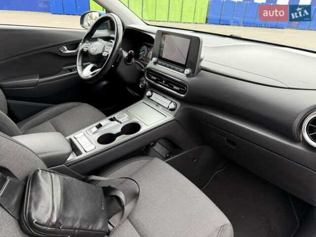 Синий Хендай Kona Electric, объемом двигателя 0 л и пробегом 50 тыс. км за 16500 $, фото 30 на Automoto.ua