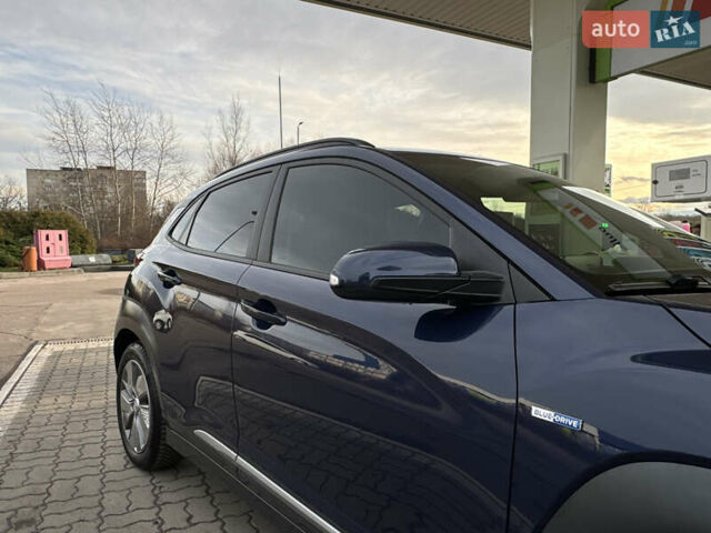 Синий Хендай Kona Electric, объемом двигателя 0 л и пробегом 65 тыс. км за 18500 $, фото 16 на Automoto.ua