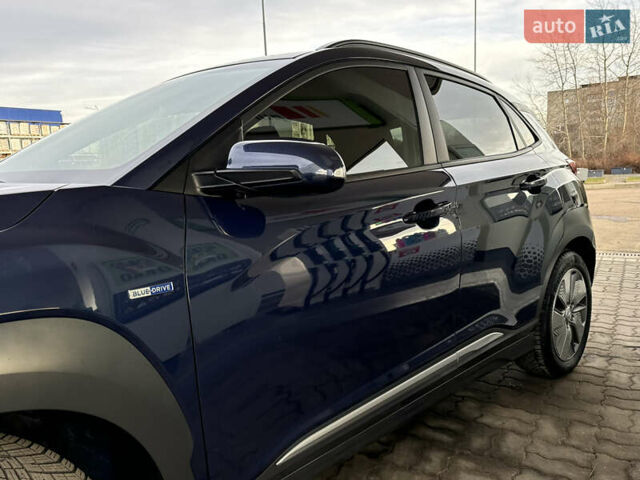 Синий Хендай Kona Electric, объемом двигателя 0 л и пробегом 65 тыс. км за 18500 $, фото 34 на Automoto.ua