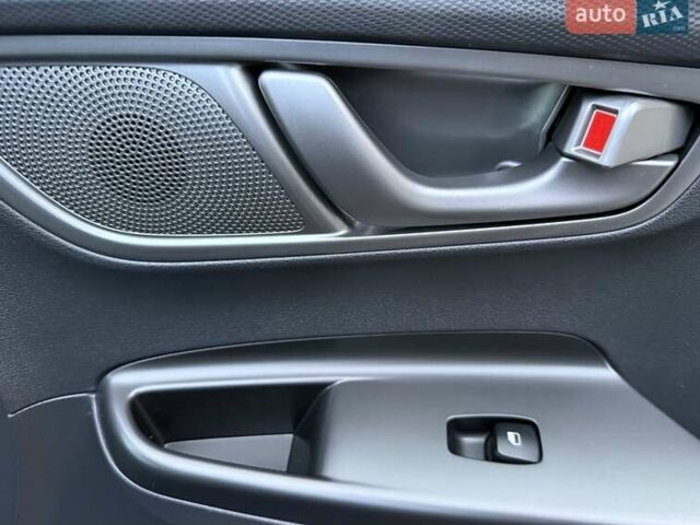 Синій Хендай Kona Electric, об'ємом двигуна 0 л та пробігом 74 тис. км за 16950 $, фото 108 на Automoto.ua