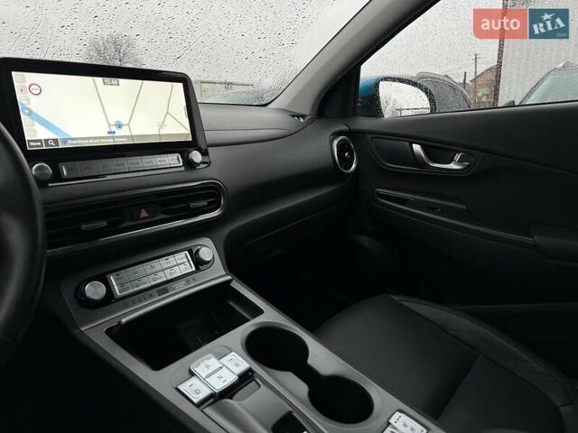Синій Хендай Kona Electric, об'ємом двигуна 0 л та пробігом 69 тис. км за 22900 $, фото 73 на Automoto.ua