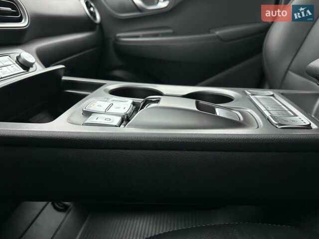 Синій Хендай Kona Electric, об'ємом двигуна 0 л та пробігом 69 тис. км за 22900 $, фото 70 на Automoto.ua