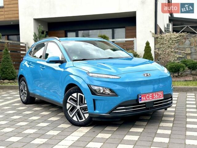 Синий Хендай Kona Electric, объемом двигателя 0 л и пробегом 49 тыс. км за 19950 $, фото 3 на Automoto.ua