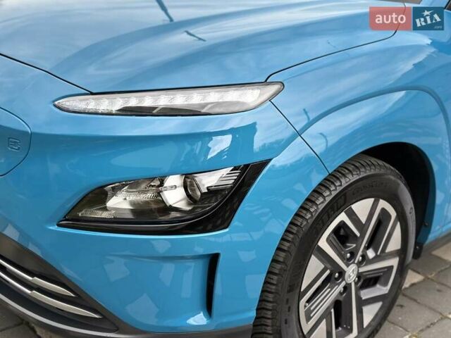 Синий Хендай Kona Electric, объемом двигателя 0 л и пробегом 49 тыс. км за 19950 $, фото 84 на Automoto.ua