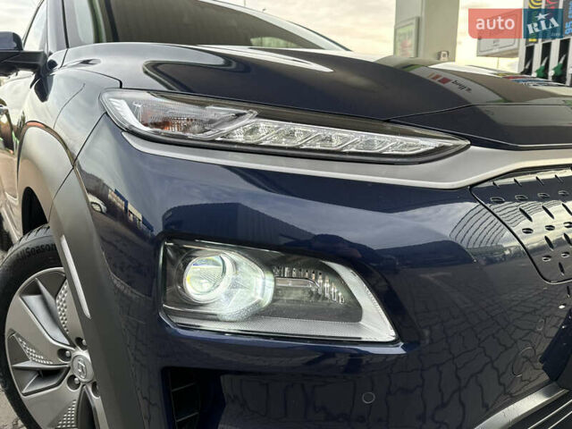 Синий Хендай Kona Electric, объемом двигателя 0 л и пробегом 65 тыс. км за 18500 $, фото 11 на Automoto.ua