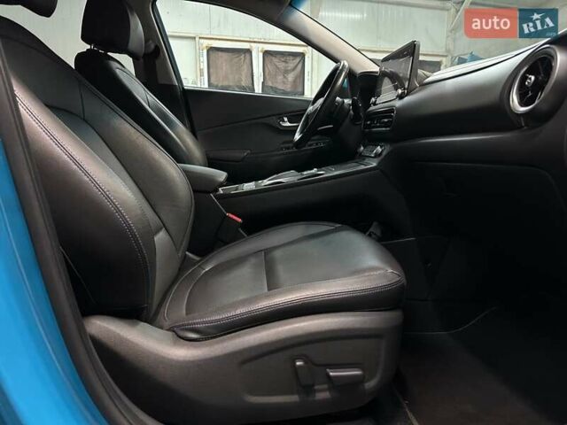 Синій Хендай Kona Electric, об'ємом двигуна 0 л та пробігом 69 тис. км за 22900 $, фото 90 на Automoto.ua