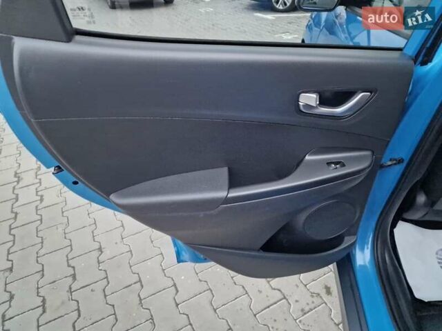Синий Хендай Kona Electric, объемом двигателя 0 л и пробегом 95 тыс. км за 16600 $, фото 37 на Automoto.ua