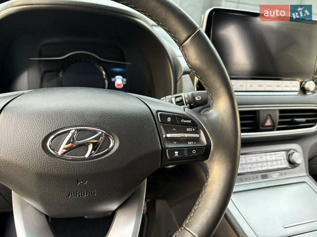 Синий Хендай Kona Electric, объемом двигателя 0 л и пробегом 65 тыс. км за 18500 $, фото 78 на Automoto.ua