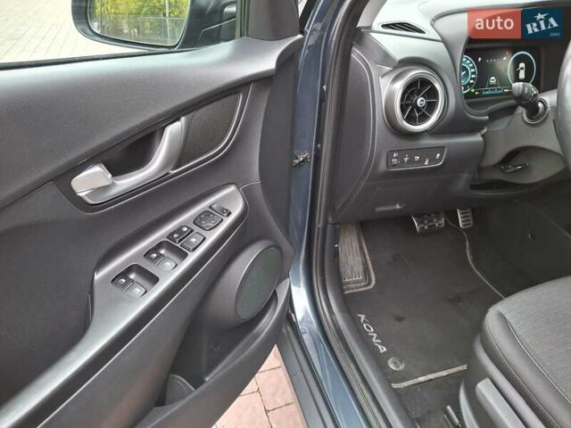 Синий Хендай Kona Electric, объемом двигателя 0 л и пробегом 110 тыс. км за 19200 $, фото 23 на Automoto.ua