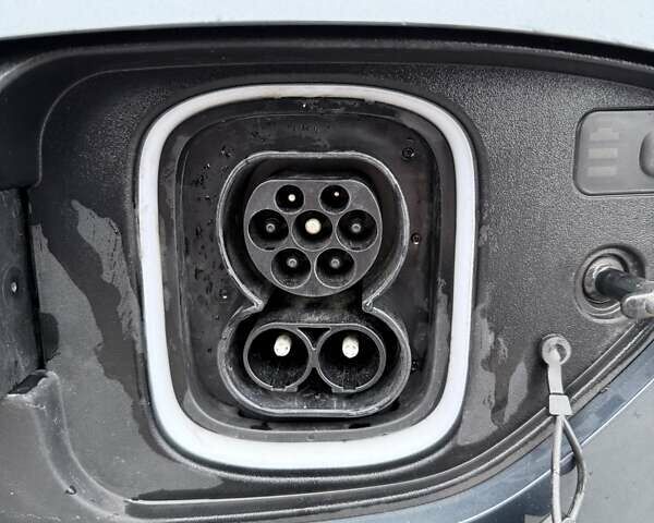 Синий Хендай Kona Electric, объемом двигателя 0 л и пробегом 60 тыс. км за 16300 $, фото 13 на Automoto.ua