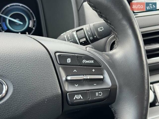 Синий Хендай Kona Electric, объемом двигателя 0 л и пробегом 84 тыс. км за 17900 $, фото 17 на Automoto.ua