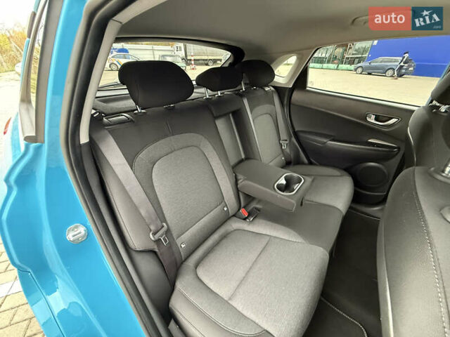Синий Хендай Kona Electric, объемом двигателя 0 л и пробегом 50 тыс. км за 16500 $, фото 27 на Automoto.ua