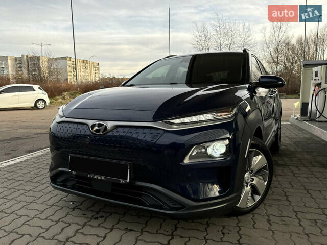Синий Хендай Kona Electric, объемом двигателя 0 л и пробегом 65 тыс. км за 18500 $, фото 27 на Automoto.ua