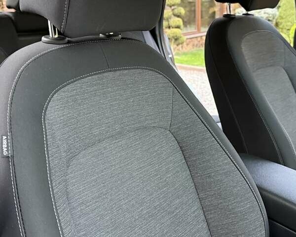 Синій Хендай Kona Electric, об'ємом двигуна 0 л та пробігом 74 тис. км за 16950 $, фото 61 на Automoto.ua