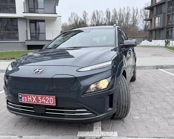 Синий Хендай Kona Electric, объемом двигателя 0 л и пробегом 60 тыс. км за 16300 $, фото 1 на Automoto.ua
