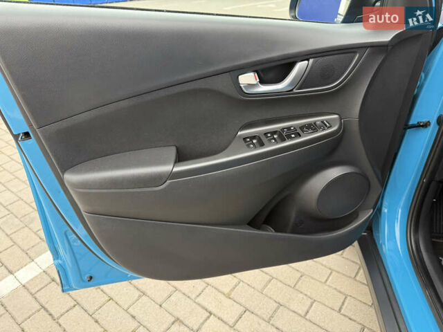 Синий Хендай Kona Electric, объемом двигателя 0 л и пробегом 50 тыс. км за 16500 $, фото 10 на Automoto.ua