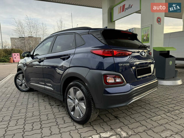 Синий Хендай Kona Electric, объемом двигателя 0 л и пробегом 65 тыс. км за 18500 $, фото 50 на Automoto.ua
