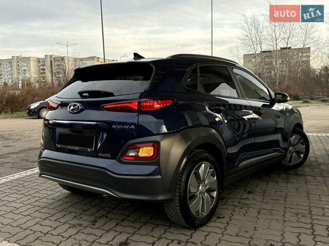 Синий Хендай Kona Electric, объемом двигателя 0 л и пробегом 65 тыс. км за 18500 $, фото 62 на Automoto.ua