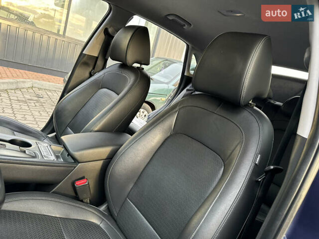 Синий Хендай Kona Electric, объемом двигателя 0 л и пробегом 65 тыс. км за 18500 $, фото 73 на Automoto.ua