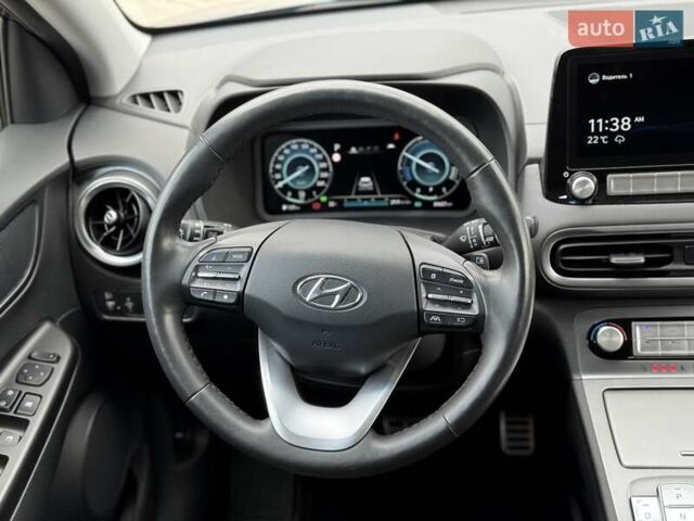 Синий Хендай Kona Electric, объемом двигателя 0 л и пробегом 84 тыс. км за 17900 $, фото 15 на Automoto.ua