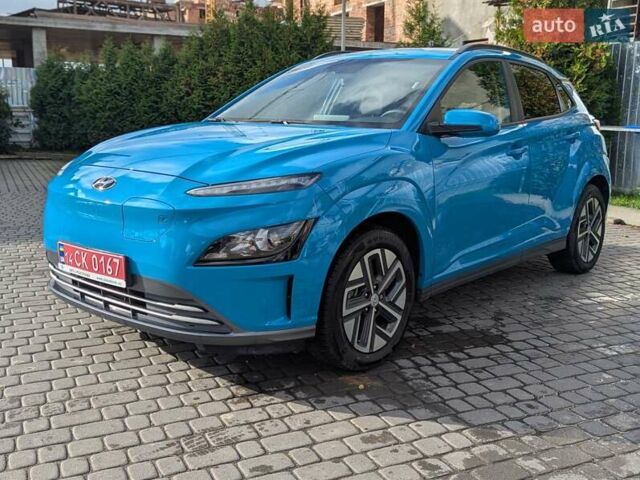 Синий Хендай Kona Electric, объемом двигателя 0 л и пробегом 49 тыс. км за 17333 $, фото 1 на Automoto.ua