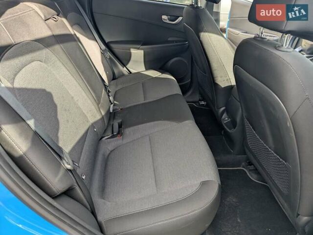 Синий Хендай Kona Electric, объемом двигателя 0 л и пробегом 49 тыс. км за 17333 $, фото 17 на Automoto.ua