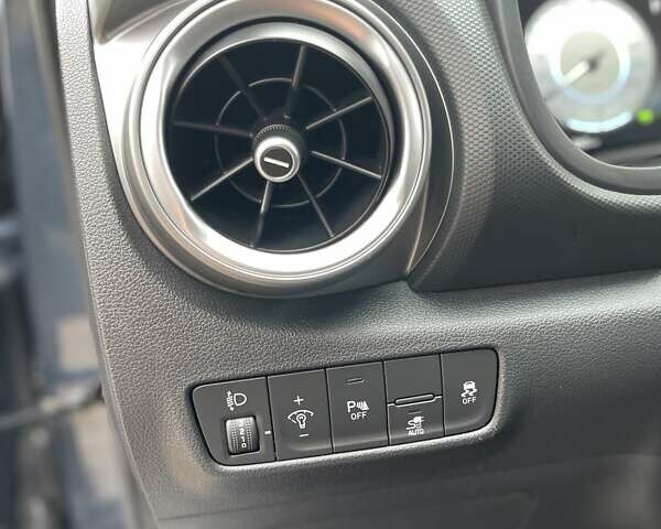 Синий Хендай Kona Electric, объемом двигателя 0 л и пробегом 40 тыс. км за 16800 $, фото 46 на Automoto.ua