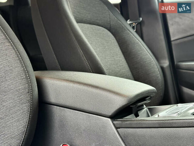 Синій Хендай Kona Electric, об'ємом двигуна 0 л та пробігом 172 тис. км за 17500 $, фото 34 на Automoto.ua