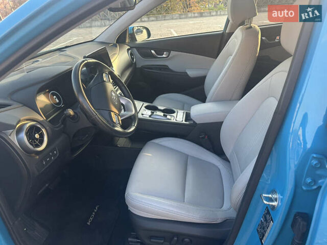 Синий Хендай Kona Electric, объемом двигателя 0 л и пробегом 28 тыс. км за 22990 $, фото 8 на Automoto.ua