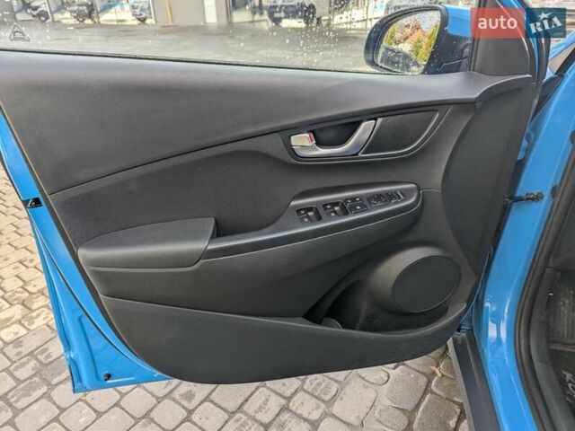 Синий Хендай Kona Electric, объемом двигателя 0 л и пробегом 49 тыс. км за 17333 $, фото 10 на Automoto.ua