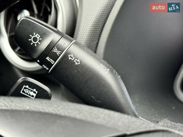 Синій Хендай Kona Electric, об'ємом двигуна 0 л та пробігом 172 тис. км за 17500 $, фото 40 на Automoto.ua