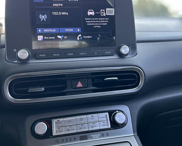 Синій Хендай Kona Electric, об'ємом двигуна 0 л та пробігом 70 тис. км за 16900 $, фото 18 на Automoto.ua