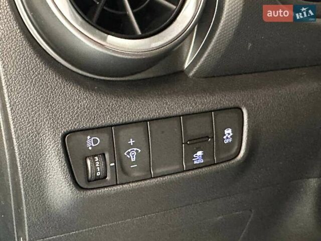 Синій Хендай Kona Electric, об'ємом двигуна 0 л та пробігом 43 тис. км за 16400 $, фото 19 на Automoto.ua