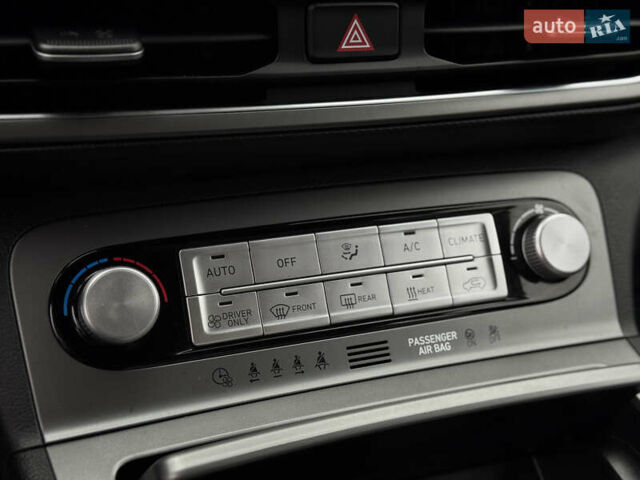 Синий Хендай Kona Electric, объемом двигателя 0 л и пробегом 53 тыс. км за 16700 $, фото 24 на Automoto.ua